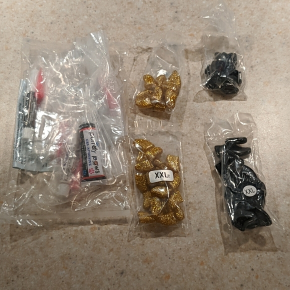 Purrdy Paws Pet Soft Nail Covers Black & Gold - Picture 2 of 2